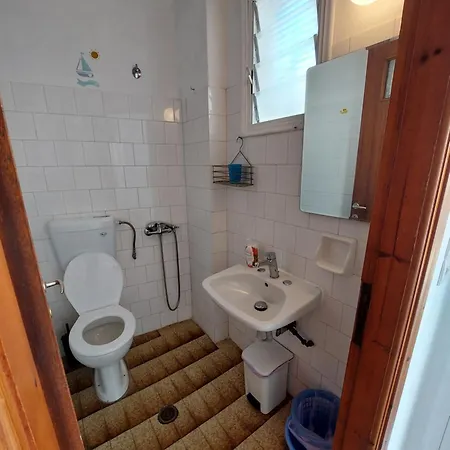Mirsini Pensiune 3*