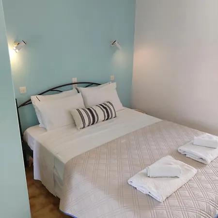 Vendégház Mirsini 3*
